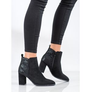 Krásné černé dámské  kotníčkové boty na širokém podpatku