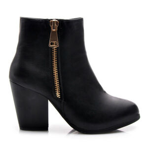 Parádní černé kotníčkové dámské boty s módním zipem 39